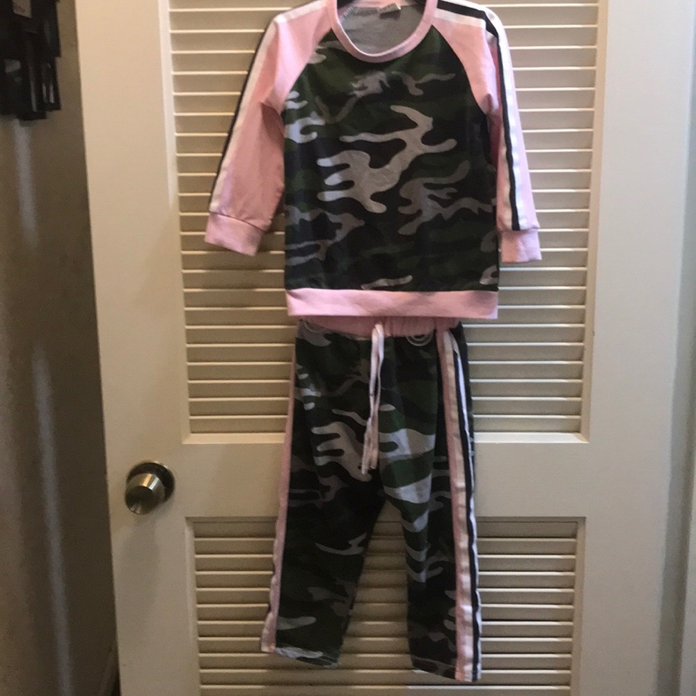 Girls Camo 3/4 T set